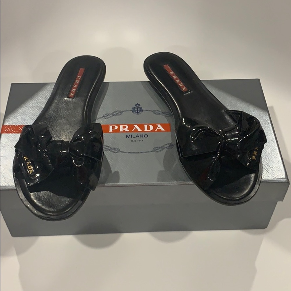 Authentic Prada Patent bow slides black size 36.5